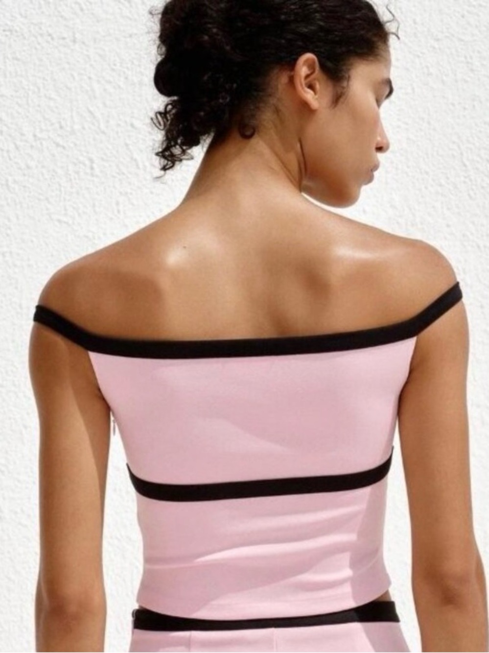 Zara Tie-Up Opening Off-Shoulder Crop Top - Picture 3 of 11